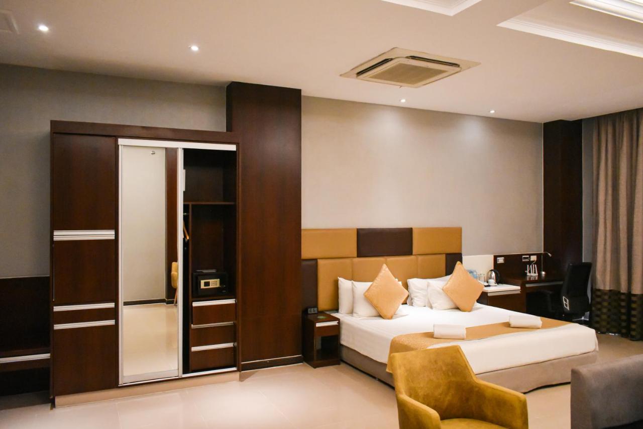 Mg Grand Hotel Olongapo Esterno foto