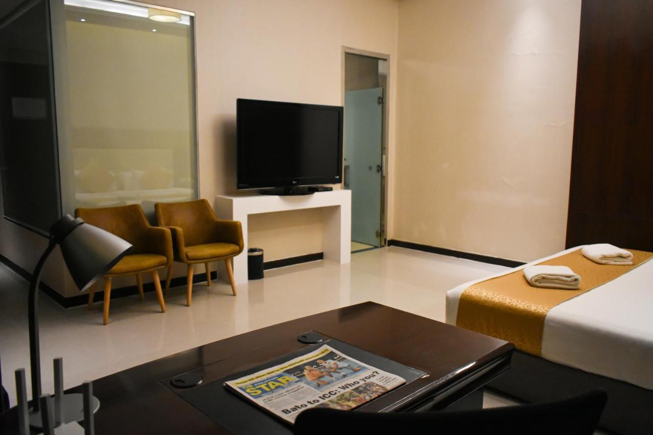 Mg Grand Hotel Olongapo Esterno foto
